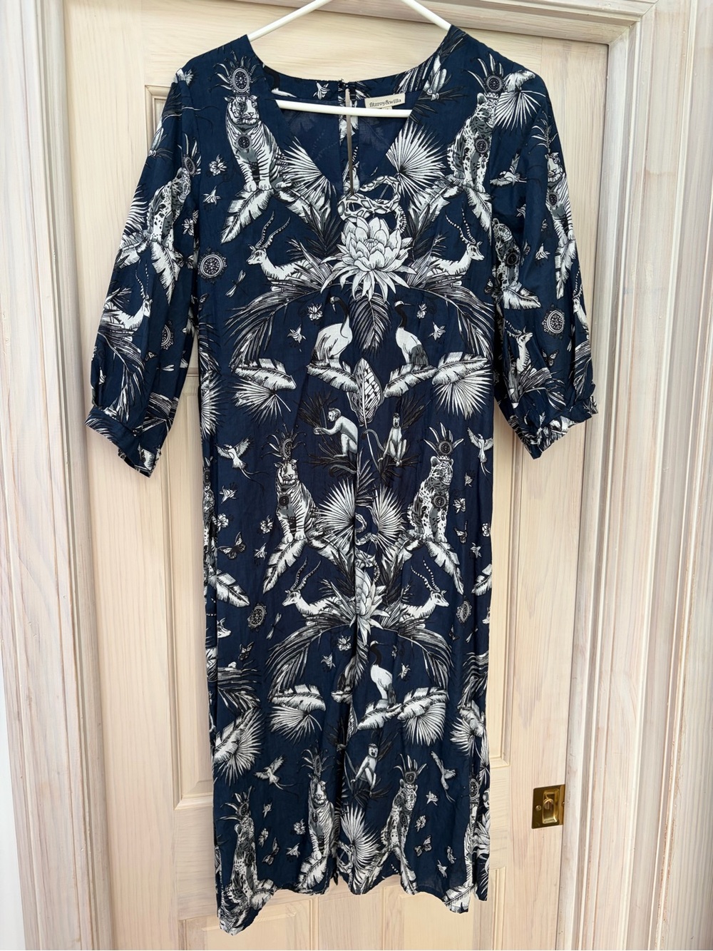 EUC Size medium Fitzroy & Willa Navy Botanical Print Mid-Length Women's Dress